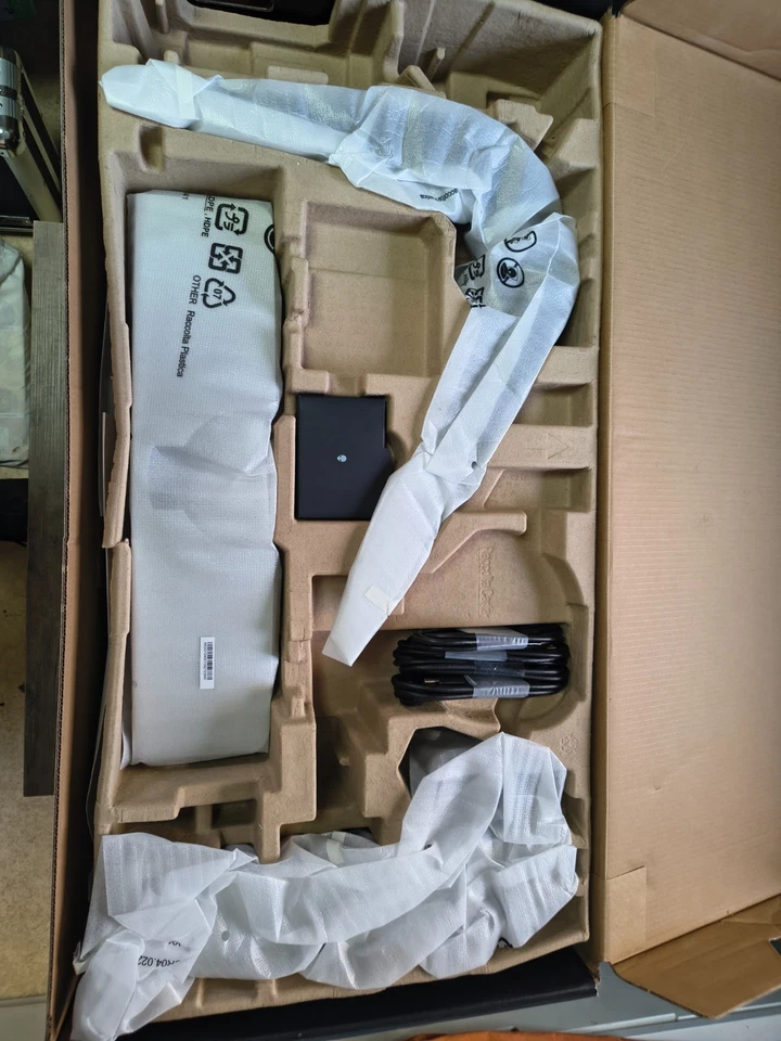 Dell Alienware AW3423DW 34,18 Zoll Curved Gaming Monitor 175Hz OLED 3440x1440 - Bild 2 von 4