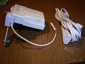 Nahmaschinenmotor Tur2 mit Kabel für Nähmaschine