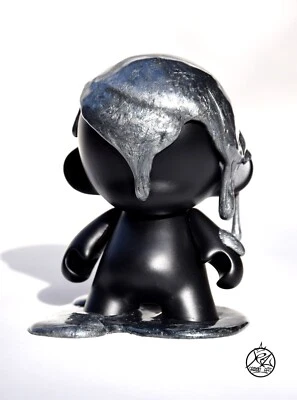 Munny kidrobot custom, graffiti, silver, artoys - Photo 1/4