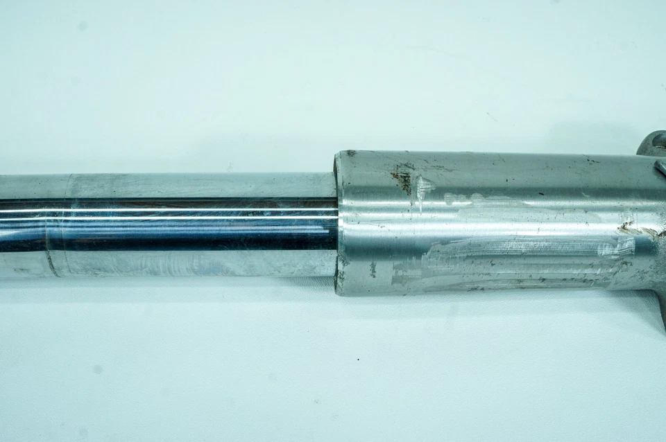 15 Harley Electra Ultra Touring 原始设备制造商前 1 叉右滑腿 * 弯 * 1312 — 第 2/4 张图片