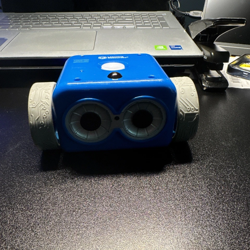 Botley® 2.0 The Coding Robot, el galardonado Botley. ¡Solo robot! Foto 2 de 4