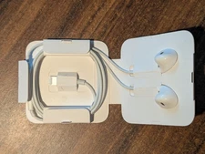 Apple EarPods with Lightning Connector In Ear Canal Headset - White