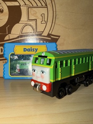 Daisy ! THOMAS FRIENDS TRAIN TAKE Along N PLAY Diecast 2006 DIESEL PASSENGER