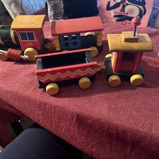 Fisher-Price Huffy Puffy 999 Wooden Pull Toy Train 1963