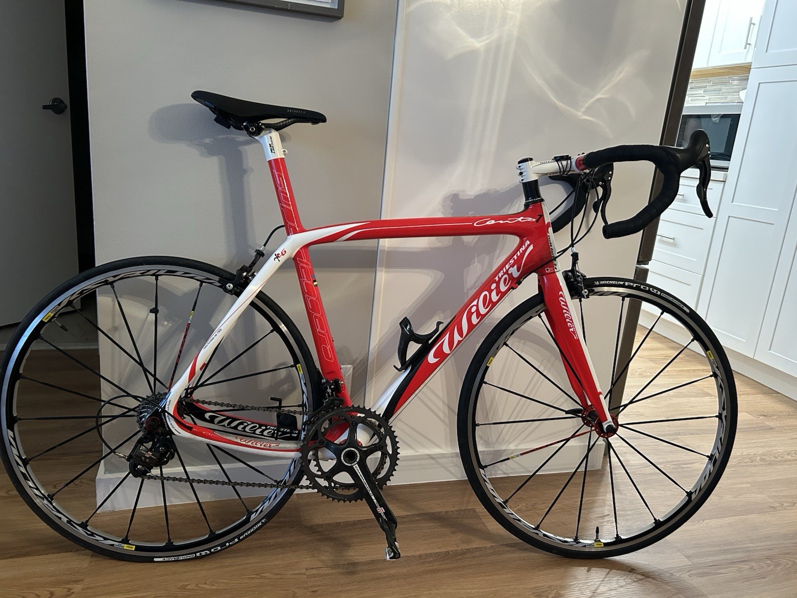 Wilier Triestina Cento1 Superlegerra 54cm Carbon Fiber Road Bike Campagnolo 