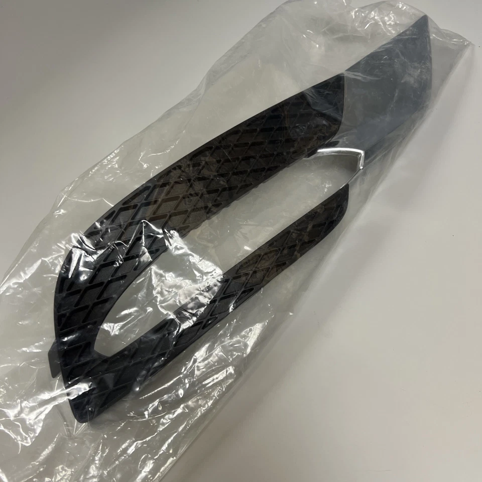 OEM Fog Light Trim Passenger Side For 2013-2017 Buick Enclave 20983394 GM1039152 - Imagem 2 de 4