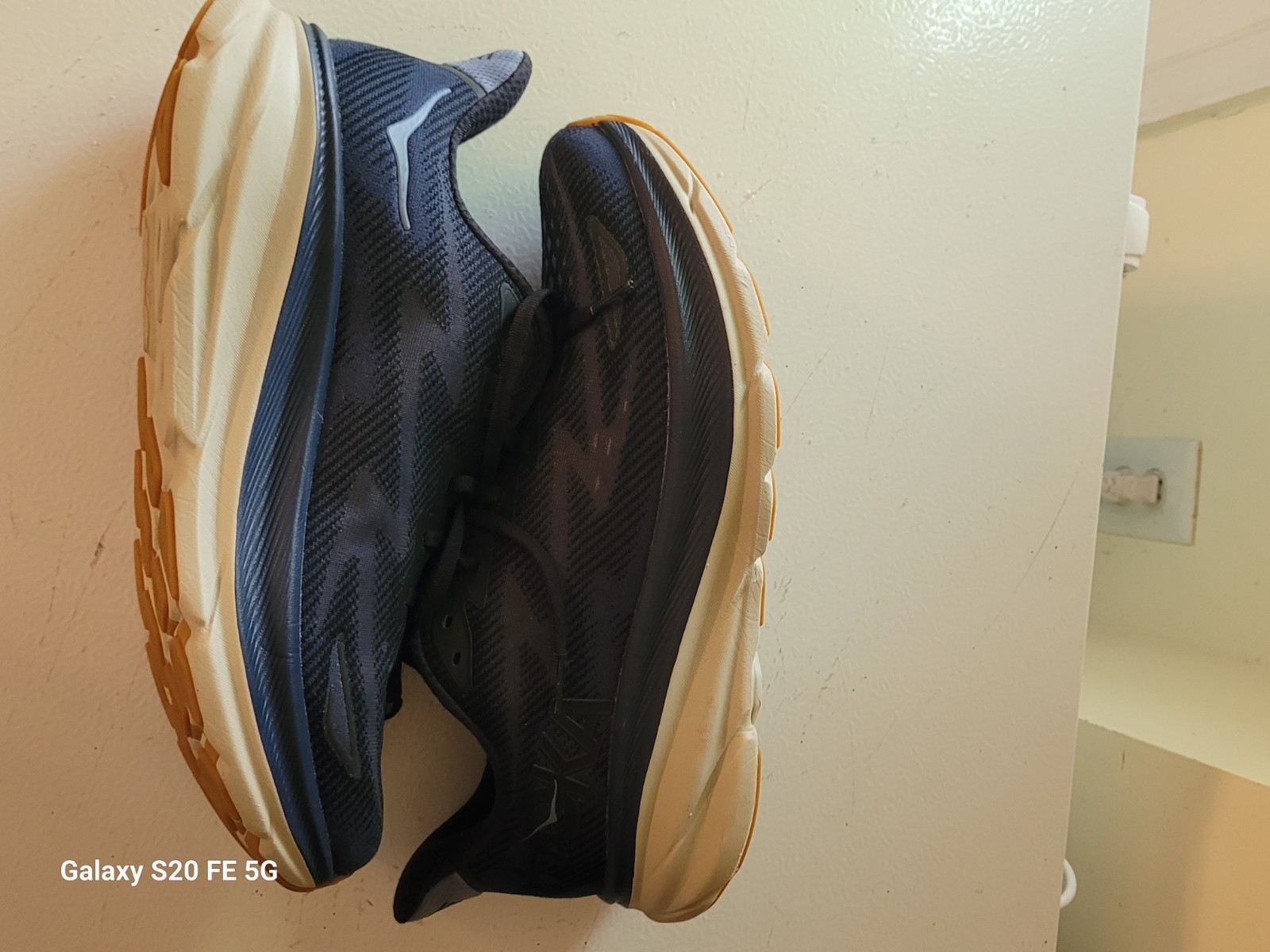 SAOLA Hoka Clifton 9 BLU SCURO uomo taglia 11 5 D con scatola ottima