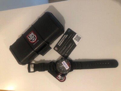 Luminox Navy Seal Carbon Schwarz  Zustand sehr gut, wenig getragen.