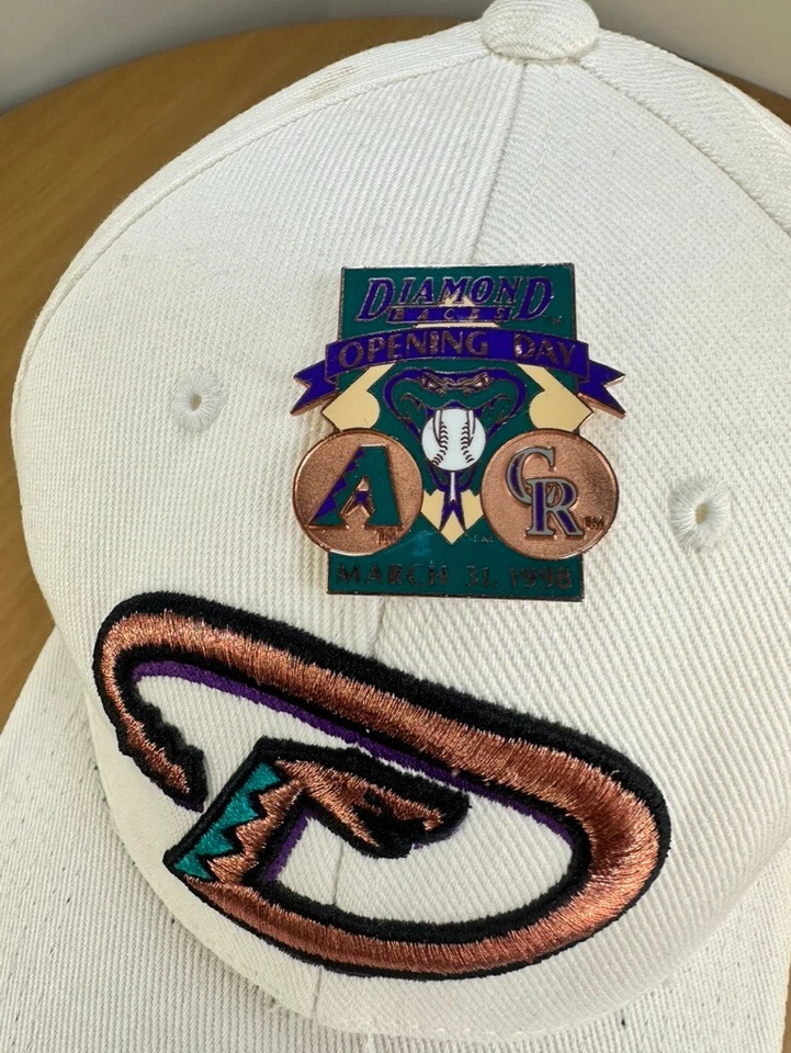 RARE VTG Arizona Diamondbacks Nike Snapback Sports Hat 1998 Opening Day Pin - Image 2 of 4