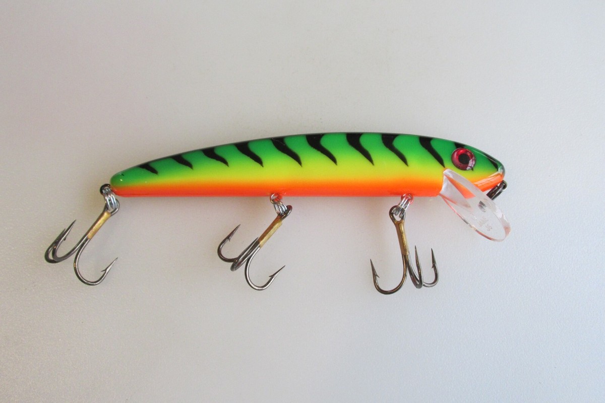 Lot #22000 Musky Mania Tackle Jake J6 Musky, Muskie, Pike Rattle