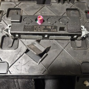 AUDI A5 8T COUPE 3.0 TDI 2007-2011 ANTENNE VERSTÄRKER MODUL