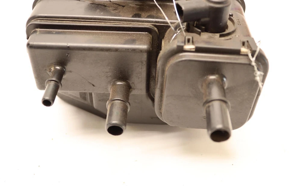 2014-2017 CADILLAC CTS 3.6L FUEL EVAPORATOR CHARCOAL VAPOR CANISTER OEM - Image 4 of 4