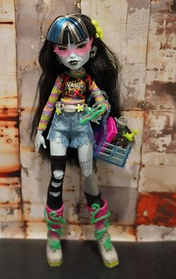 Monster High 2024 Venus McFlytrap's GENERATION 3 Outfit &Accessories - NO DOLL