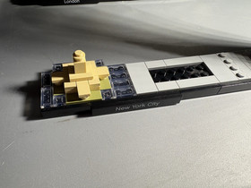 Lego Architechture Lot, New York 21034 and London 21028 Incomplete