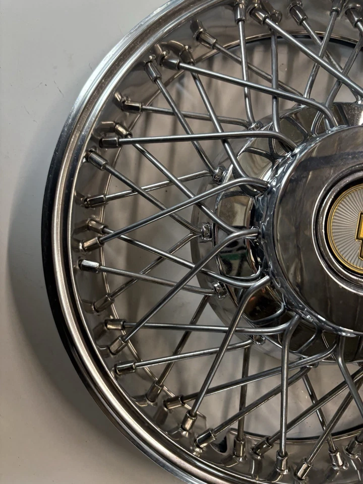 Tapacubos de cable Chevrolet Celebrity 13 pulgadas nuevo tracción delantera 1983-84 Foto 4 de 4