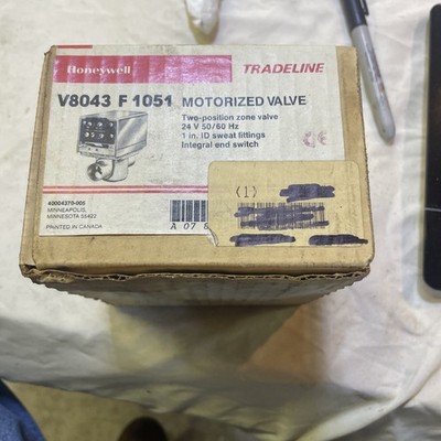 Honeywell - 1'' Sweat Zone Valve (Connection = Terminal Block) - V8043F1051