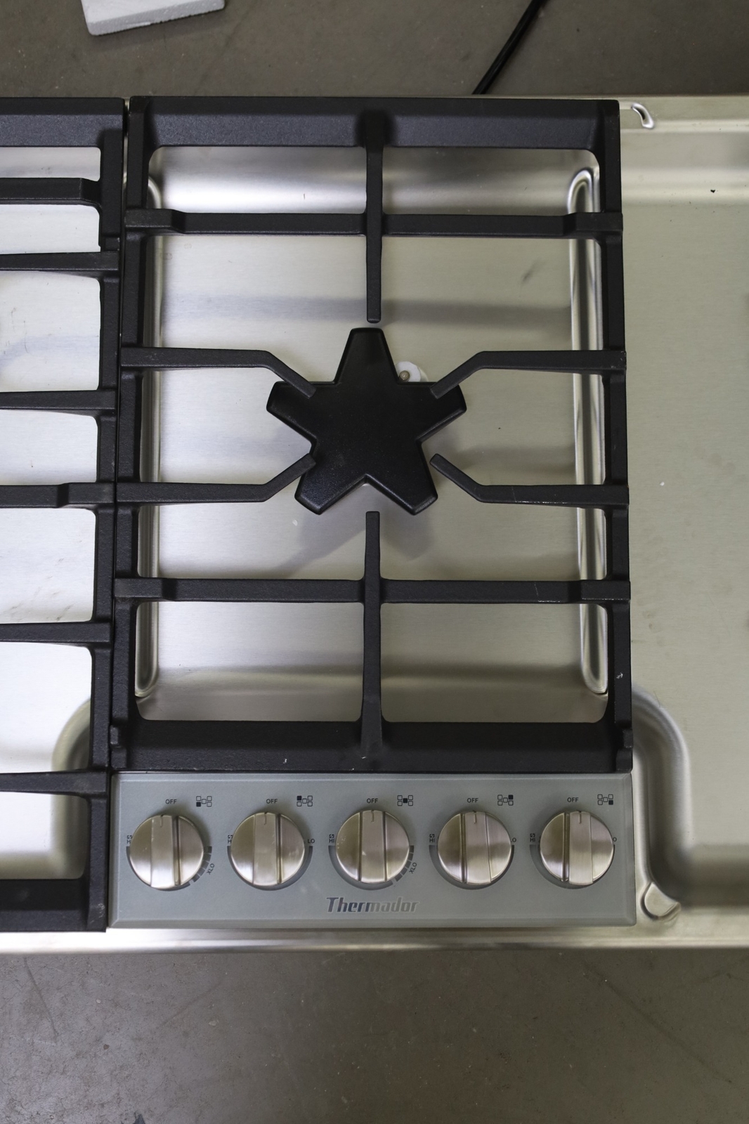 Thermador SGSXP365TS 36" Stainless 5 Burner Natural Gas Cooktop NOB