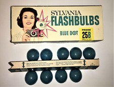 Nine Sylvania Blue Dot Flashbulbs in Original Box 25B w Puppet Ad on Back