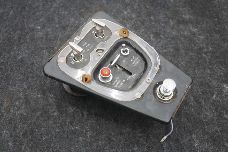 Interruptor de control de consola central panel de ajuste bisel Rolls Royce Silver Shadow 1973 Foto 3 de 4