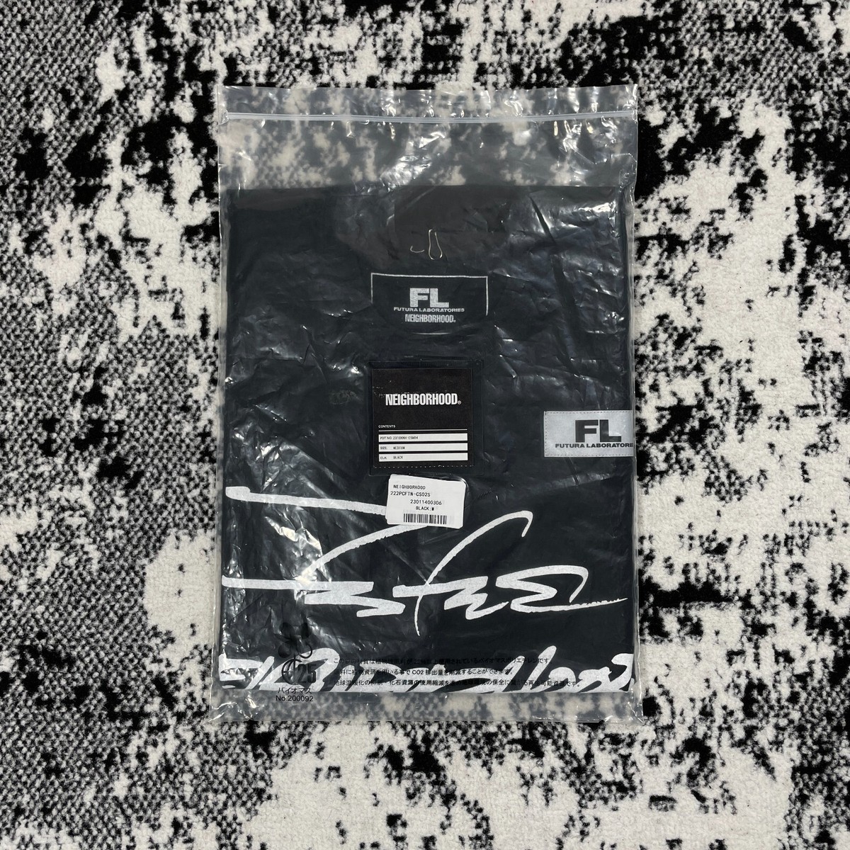NEIGHBORHOOD x FUTURA LABORATORIES TEE - BLACK | eBay