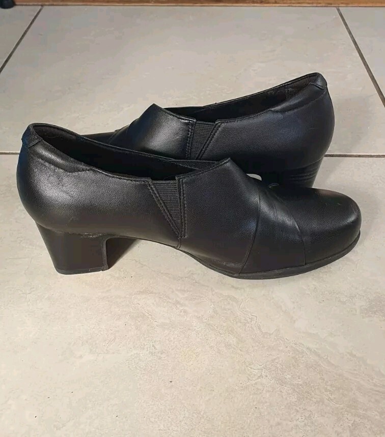 Clarks Women's Rosalyn Adele Slip-On Loafer Black, Size EE