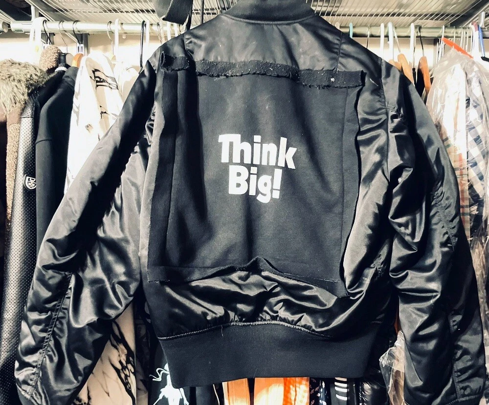 Giacca Balenciaga ""THINK BIG"". 100% autentico