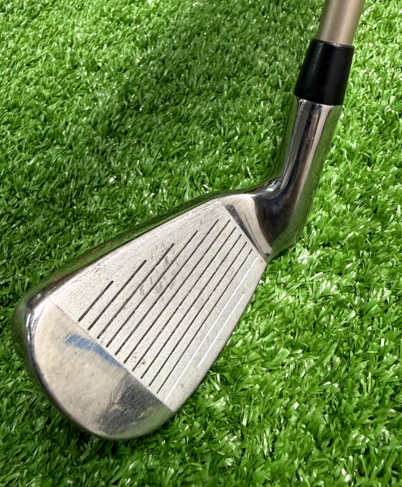 Affinity Ladies Chipping Iron / 35" / Light Graphite/ RH /  NEW GRIP / / sa9536 - Image 2 of 4