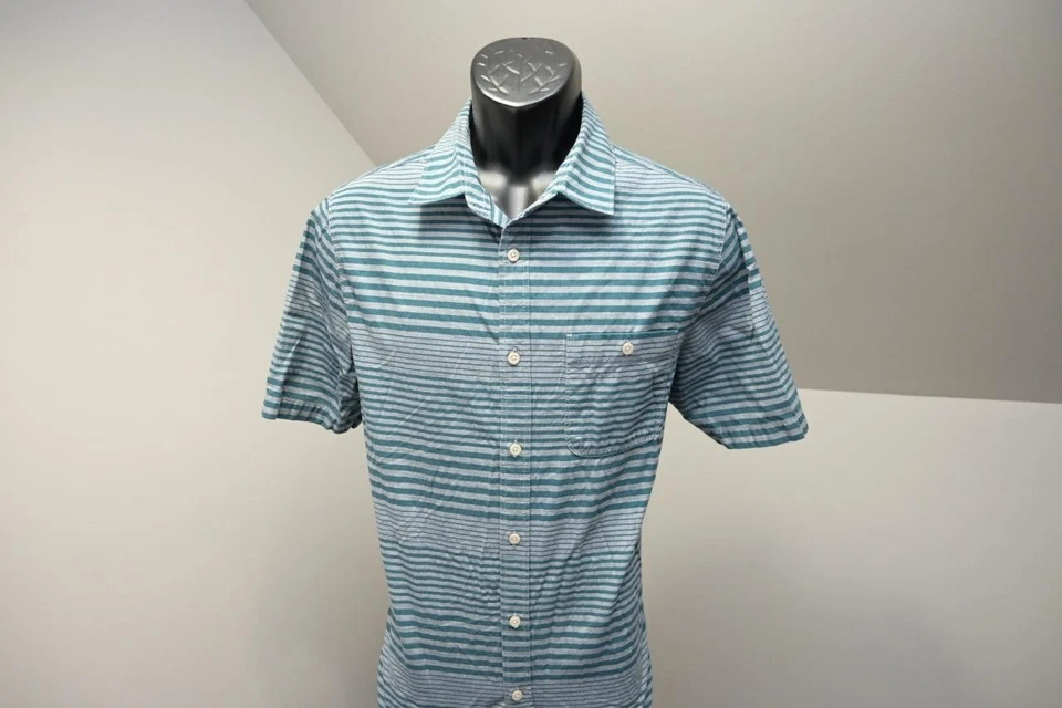 North Face Camp Shirt Striped Short Sleeve Hiking Pocket Button Up Mens Medium - Image 2 of 4