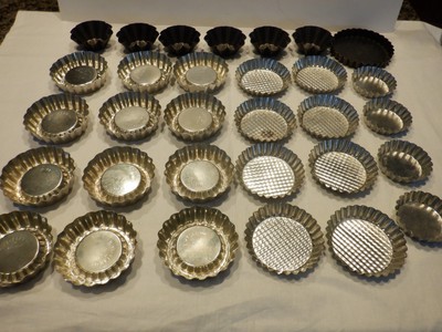 Assorted (31) Aluminum & Non Stick Steel Mini Tart  Flan Mold Pans