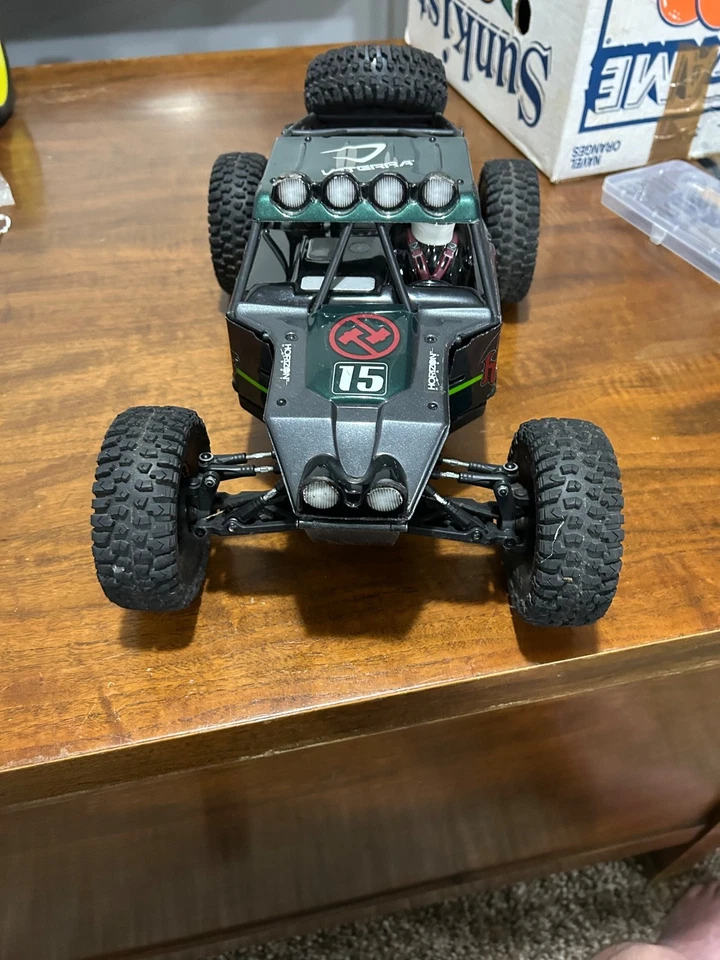 Vaterra Twin Hammers version one - Image 3 of 4