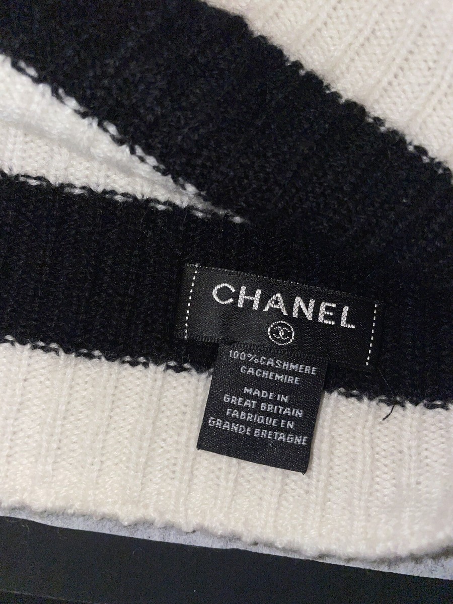 100% AUTHENTIC CHANEL LOGO IVORY and BLACK CASHMERE HAT BEANIE Chanel 23A Ivory Knit Cashmere Black CC Logo Fold Over  main image 4