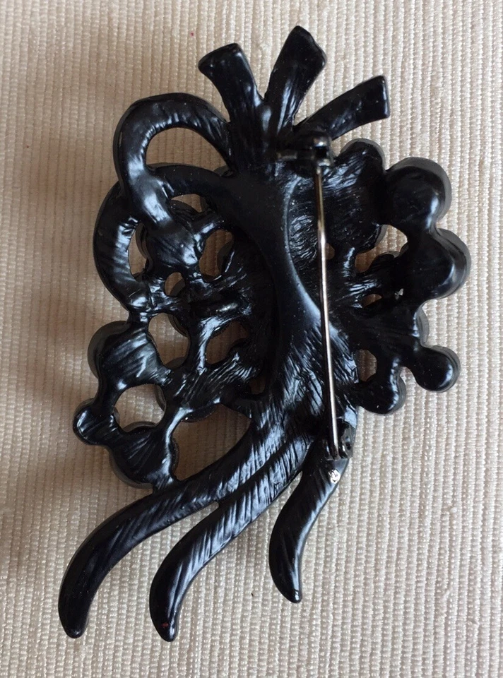 Vintage Pendant Pin Brooch Peridot Citrine Red Crystals Black Fashion Jewelry - Image 3 of 4