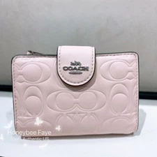 NWT Coach Medium Corner Zip Wallet In Signature Leather CZ341