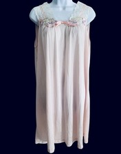 Vintage Vanity Fair Nightgown L Pink Lace Applique USA Soft Nylon Cottagecore
