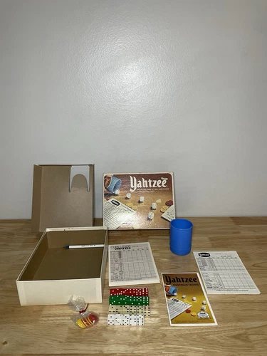 Yahtzee 1978 E.S Lowe Milton Bradley USA Vintage Dice Game/Board Game Game Night