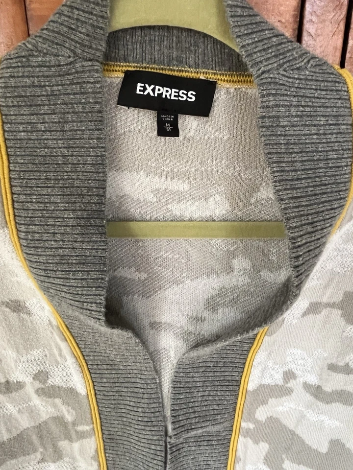 Cárdigan suéter de camuflaje de algodón Express para mujer talla mediana M Foto 2 de 4
