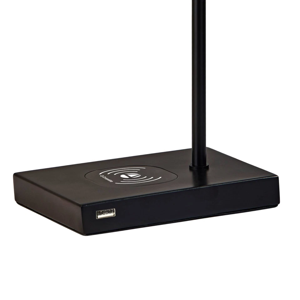 Lámpara de Escritorio Adesso Collette Ajustable Negra y Latón USB y Almohadilla de Carga Foto 2 de 2