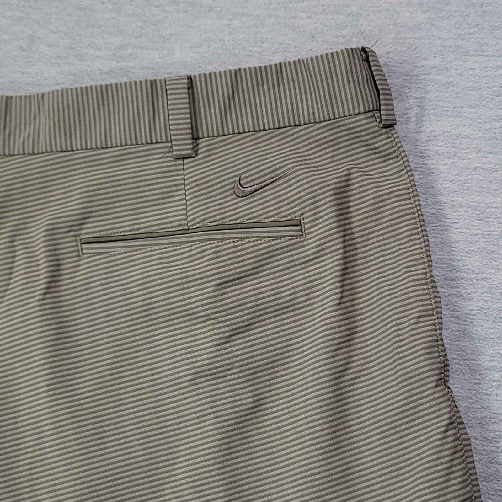 Nike Golf Shorts Mens 38 Green Striped Tour Performance Stretch Dri-Fit Logo