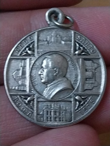 1925 PIO XI DORSO MUJER TOCANDO PIANO MEDALLA 2,5CM RARE - Imagen 2 de 2