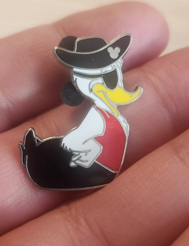 Disney Trading Pin Donald Rubber Duck Pirate