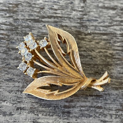 Gorgeous JJ Jonette Jewelry Signed Gold Tone Broochpin
