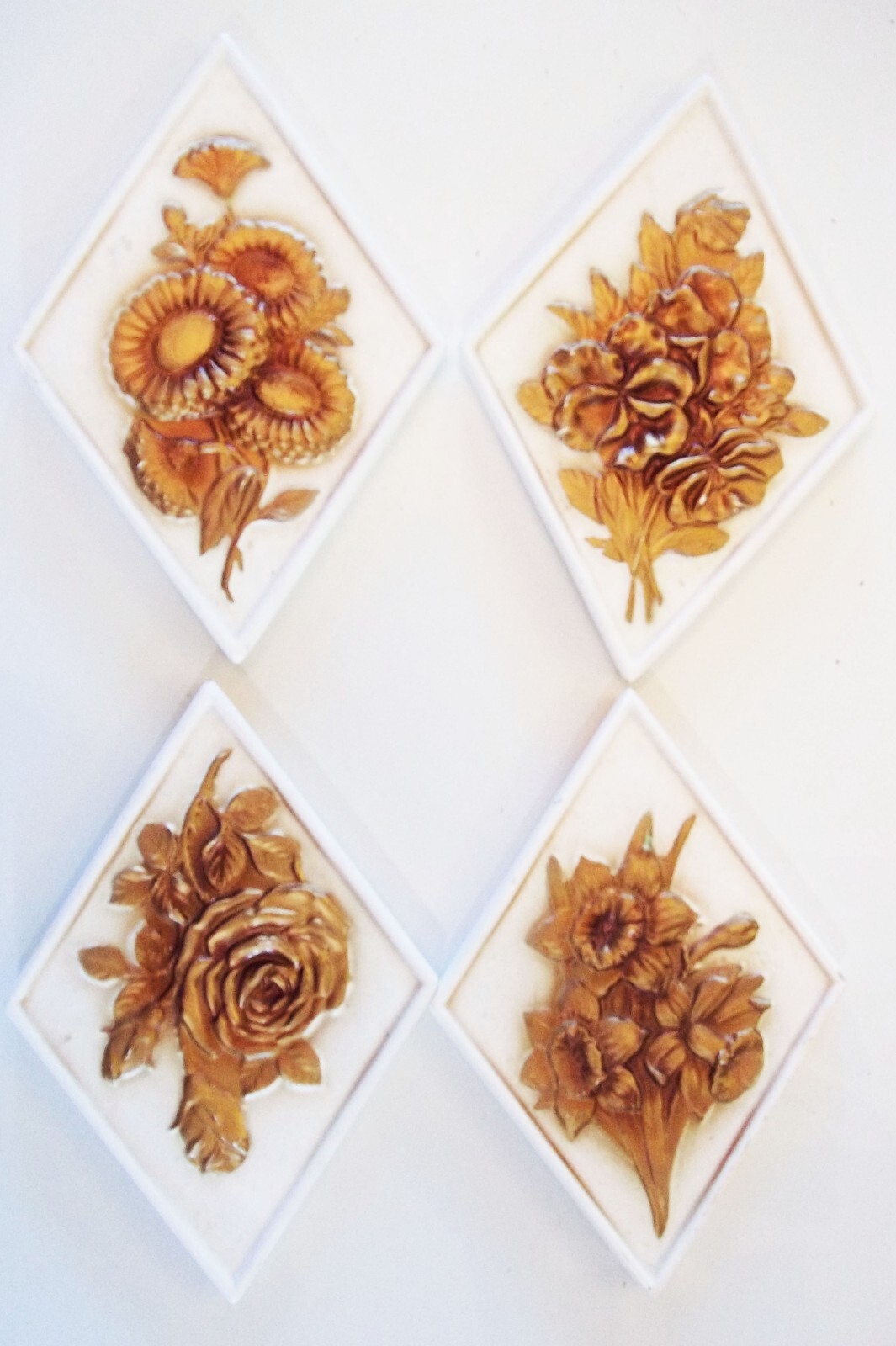 VINTAGESET OF FOUR 1950'S ARDCO JAPAN DIAMOND SHAPED WALL HANGINGS