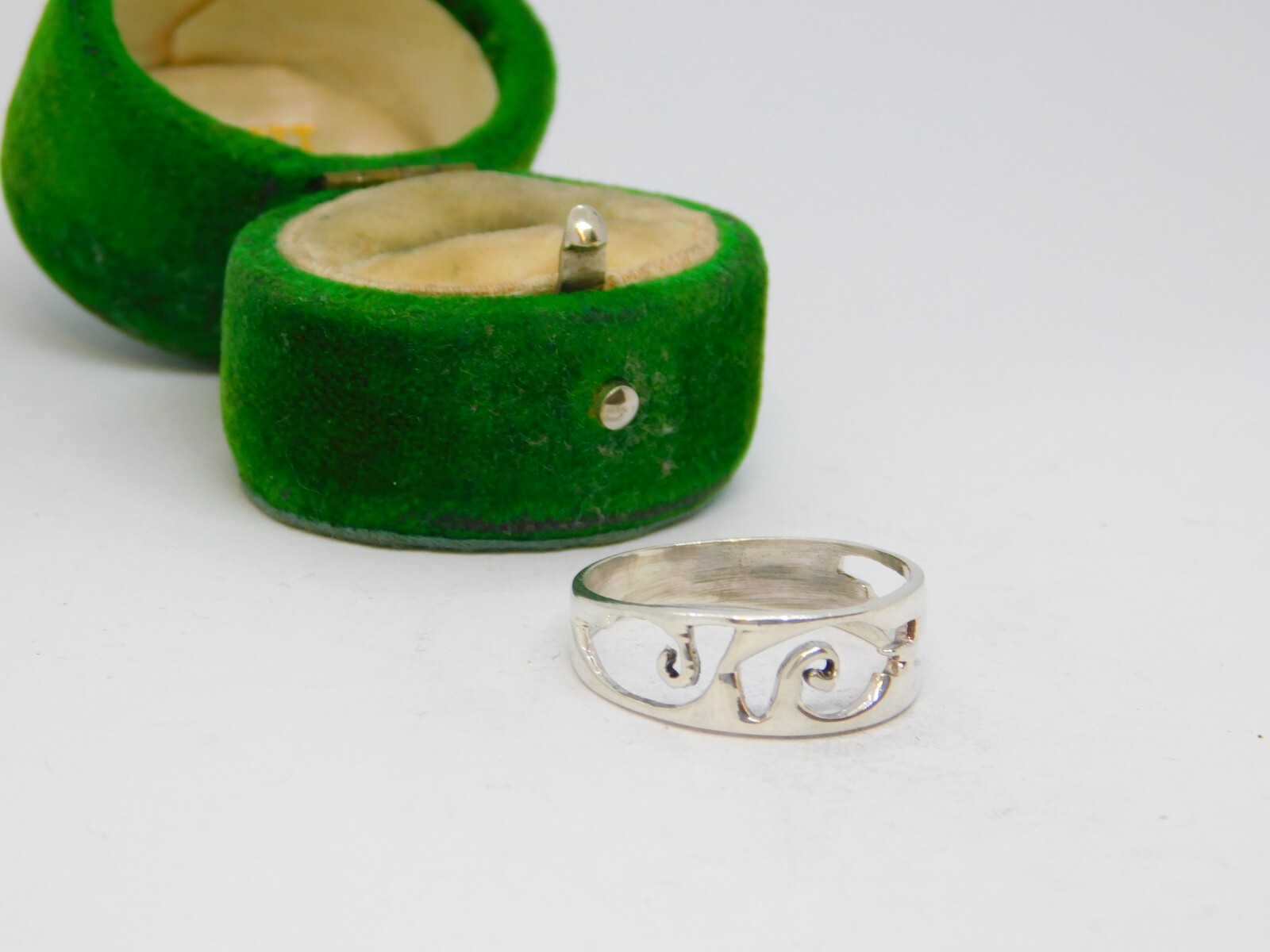 Sterling Silver Cutwork Wave Design Ring Vintage … - image 2