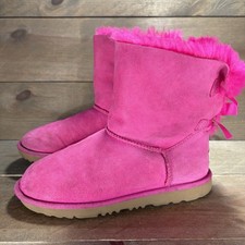ugg bailey bow II kids youth size 6 shoes pink suede fur lined snow boots