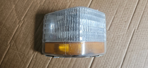 90 - 92 Cadillac Fleetwood Brougham Corner Turn Signal Light Lamp RH 6511550