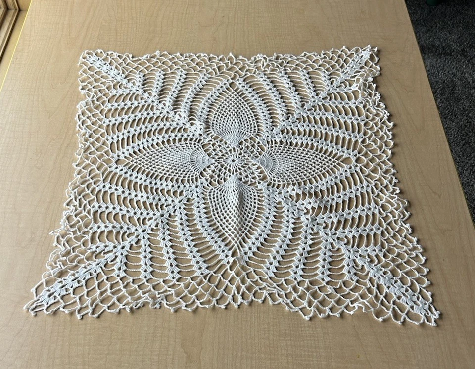 Vintage quadratisches gehäkeltes Deckchen weiß 22 Zoll - Bild 2 von 4