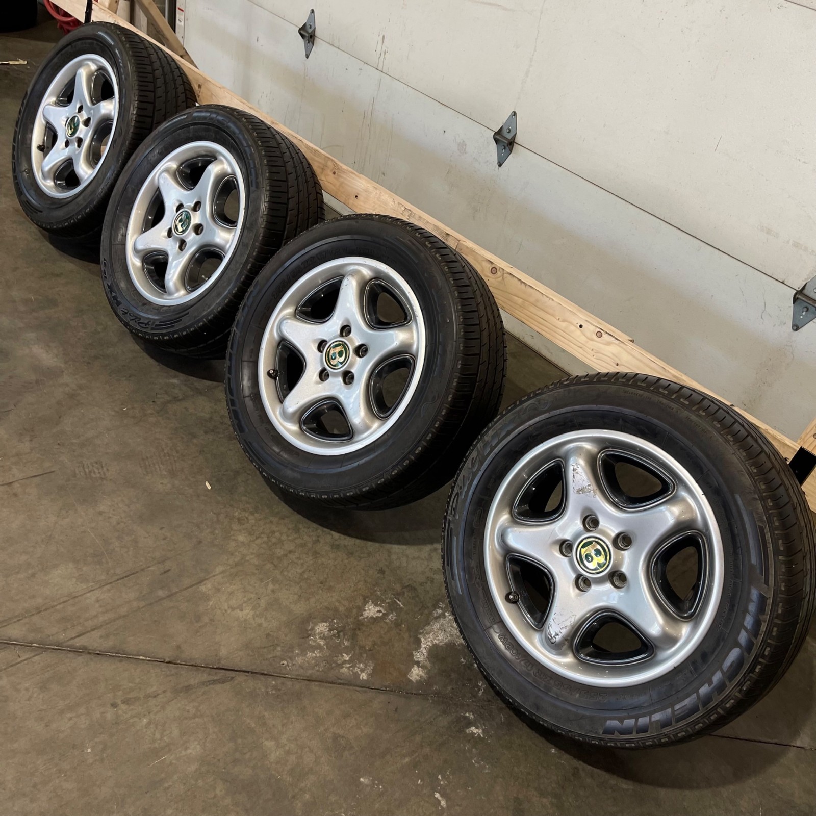 Bentley Arnage Wheels Set of 4 P/N PD21424PA