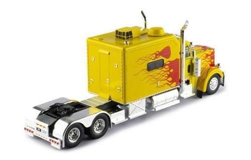 IXO Models Peterbilt 379 Custom 2002 Yellow and Re 1:43 TR193 - Picture 2 of 2