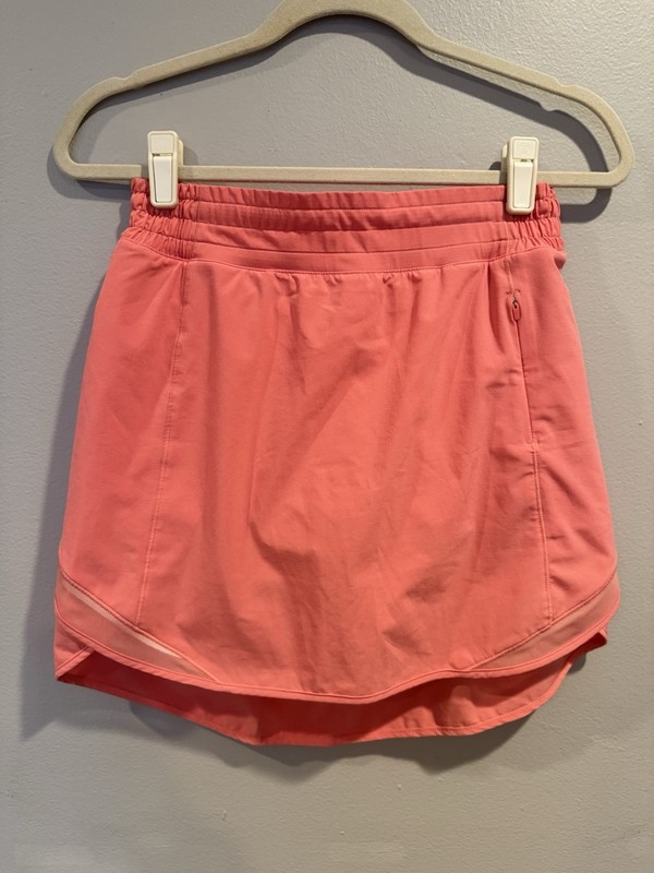 Lululemon Running/Athletic Skirt Size 6 Coral 