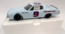 1:24 Bill Elliott #9 DAHLONEGA FORD 1976 TORINO BLU STORICO DieCast NASCAR